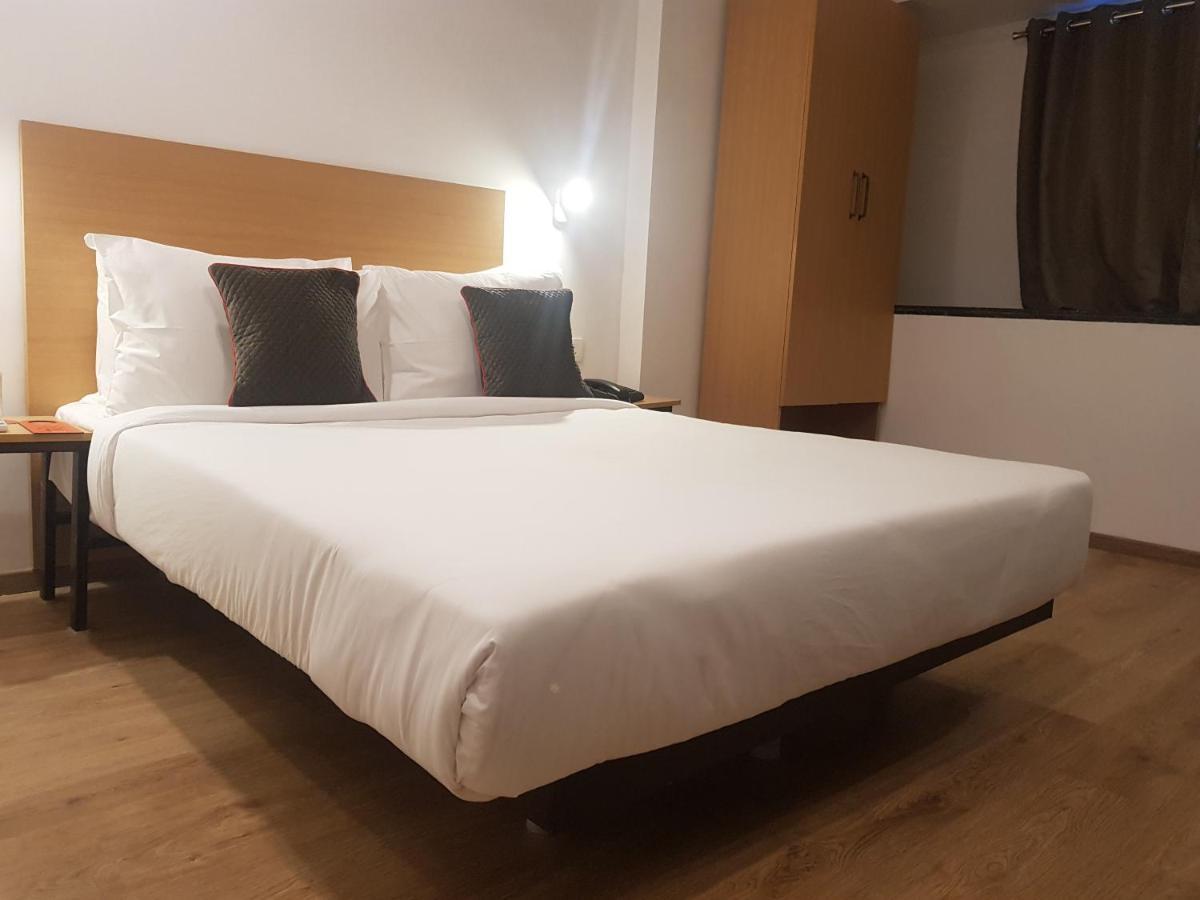 Hotel Unicontinental Bombaj Exteriér fotografie